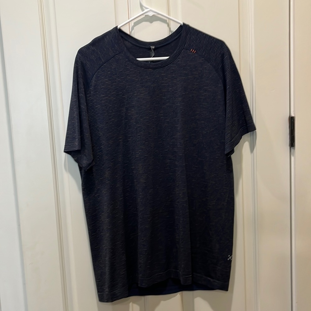 Lululemon Metal Vent Men's T-Shirt - Size Large